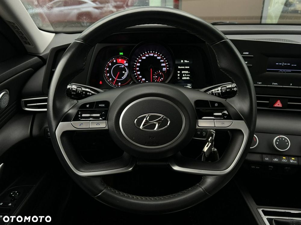 Hyundai Elantra - 10
