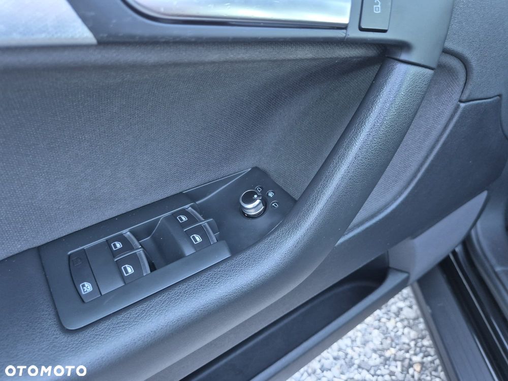Audi A3 Sportback 1.6 TDI Ambiente - 35