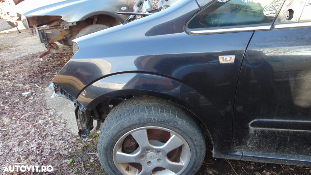 Aripa stanga-dreapta Opel Zafira an 2005-2010 - 2