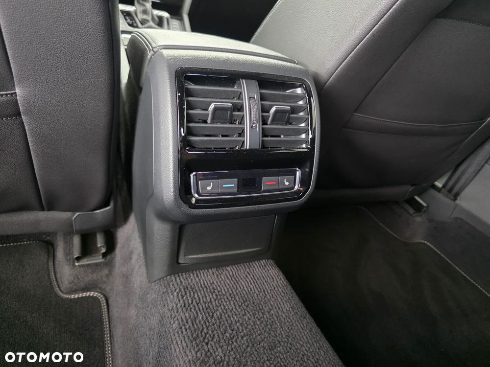 Volkswagen Arteon 2.0 TSI 4Motion DSG R-Line - 28