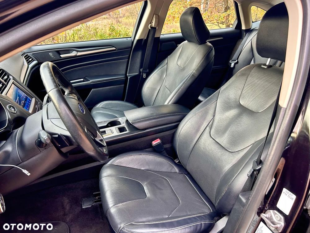 Ford Fusion 2.0 EcoBoost Titanium - 11