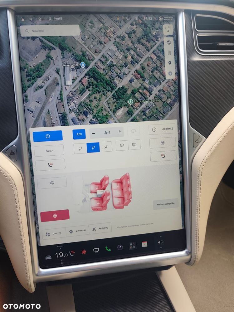 Tesla Model S - 24