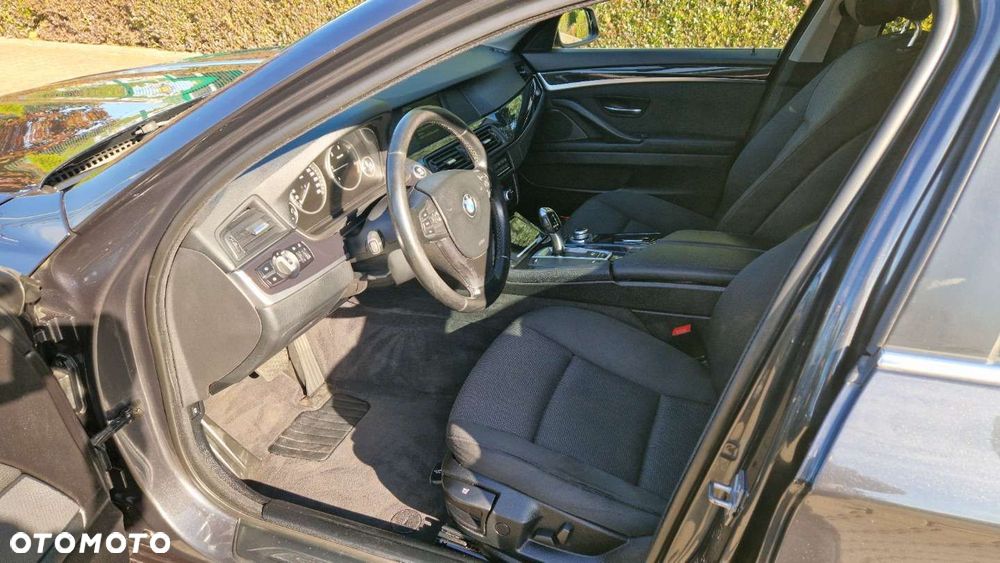 BMW Seria 5 520d Luxury Line - 4