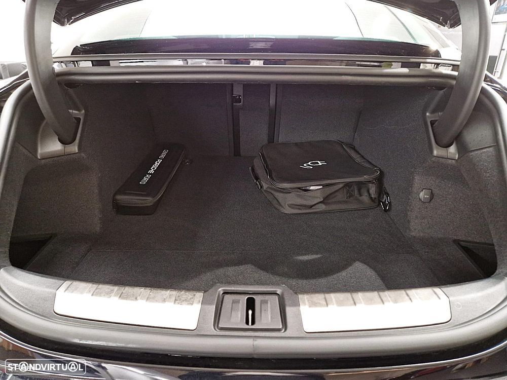 Porsche Taycan Turbo - 9