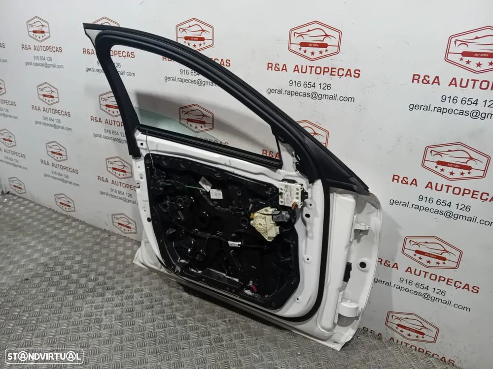 Porta Frente Frontal Esquerda Mercedes Class C W205 Original - 6
