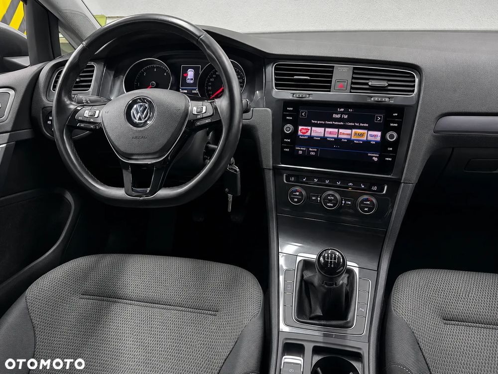 Volkswagen Golf 1.6 TDI BMT Comfortline - 5