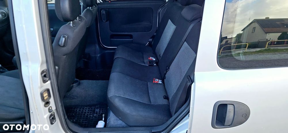 Opel Combo - 16