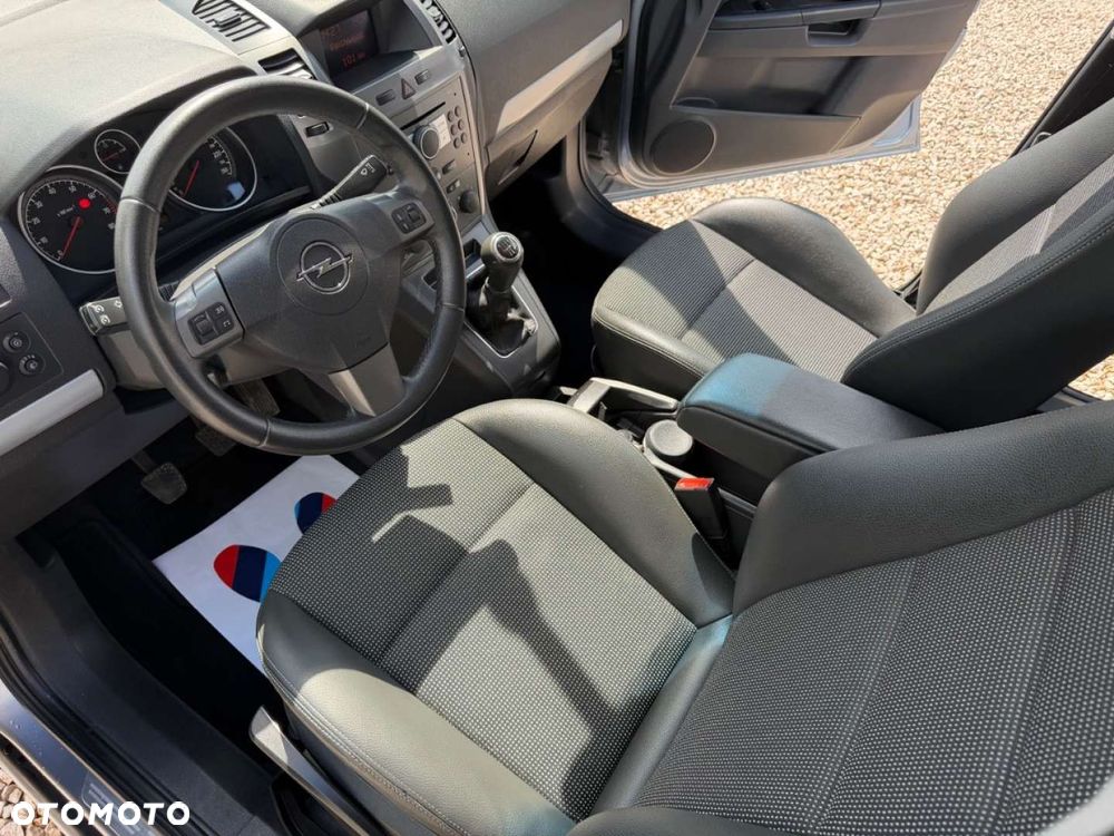 Opel Zafira - 31