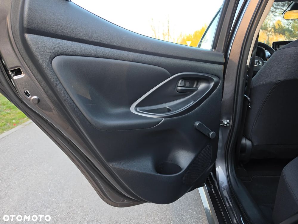 Toyota Yaris 1.5 Comfort - 23