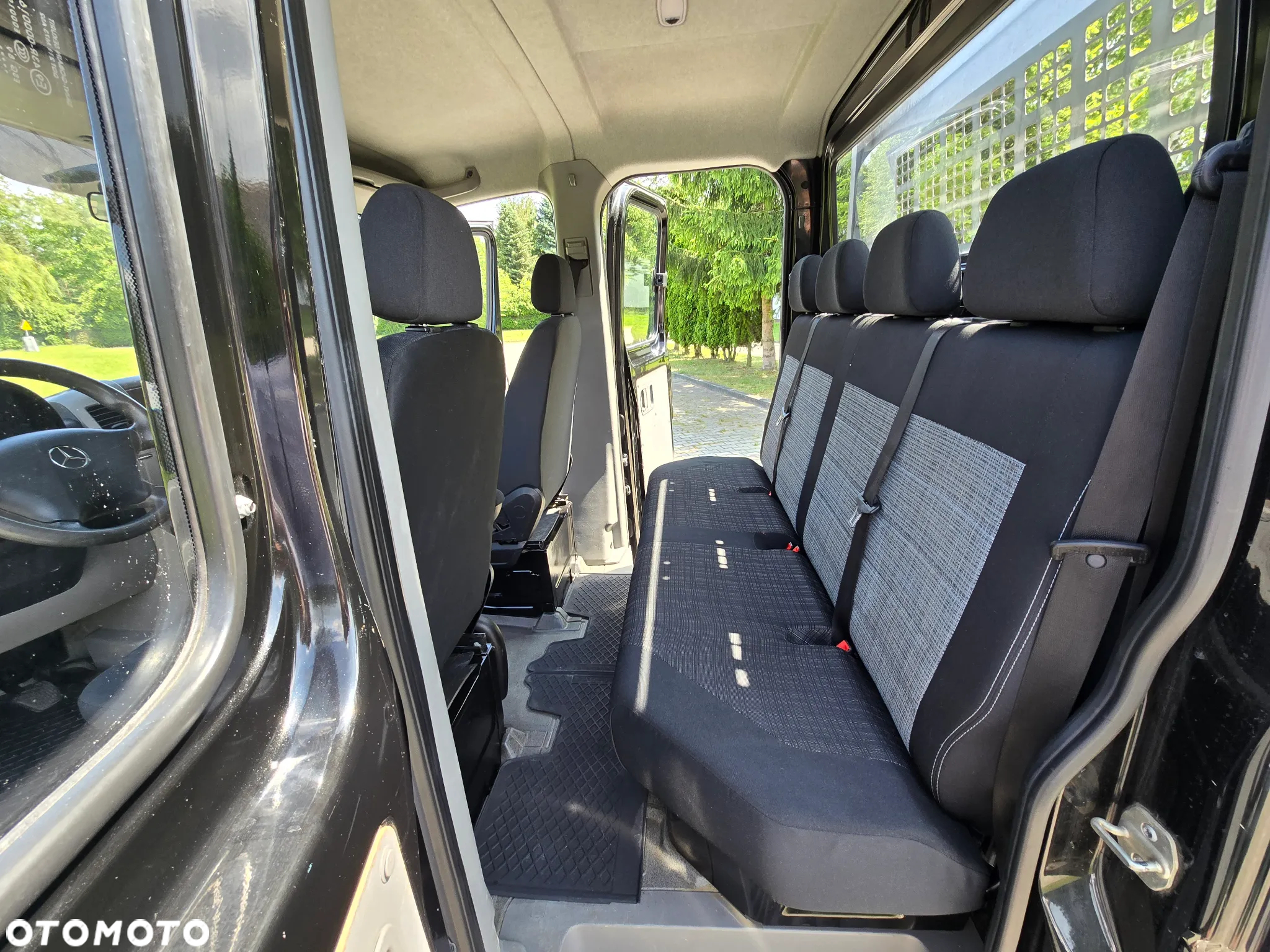 Mercedes-Benz Sprinter - 15