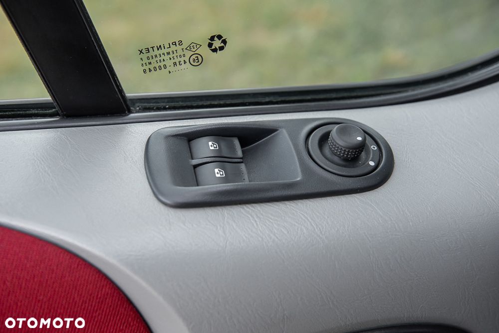 Opel Vivaro - 12