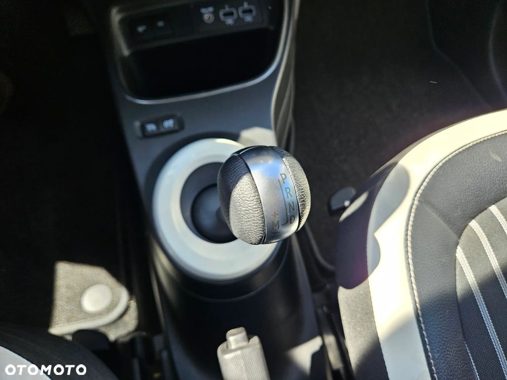 Renault Twingo TCe 90 EDC INTENS - 13