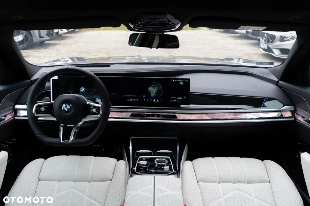 BMW Seria 7 - 26