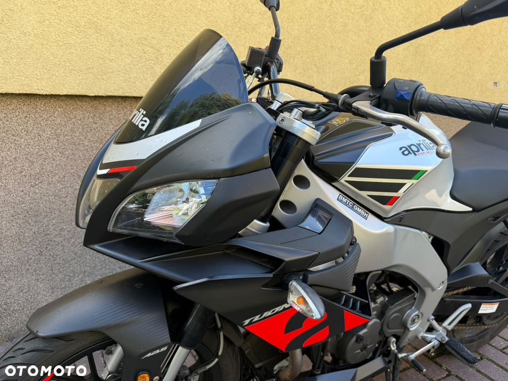 Aprilia Tuono - 10