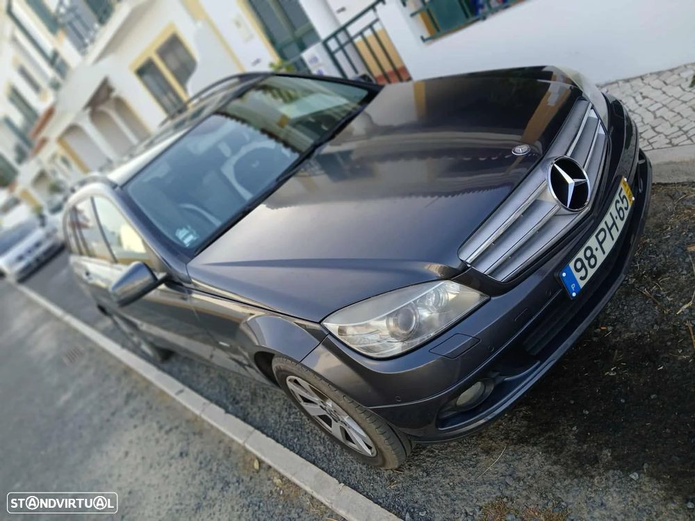 Mercedes-Benz 220 - 1