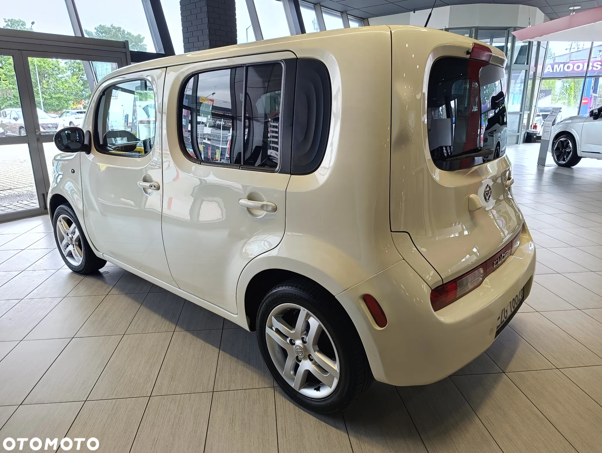 Nissan Cube 1.6 - 3