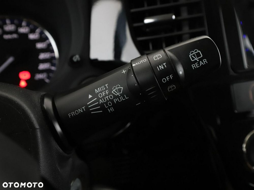 Mitsubishi Outlander 2.0 2WD SUV-Star - 30