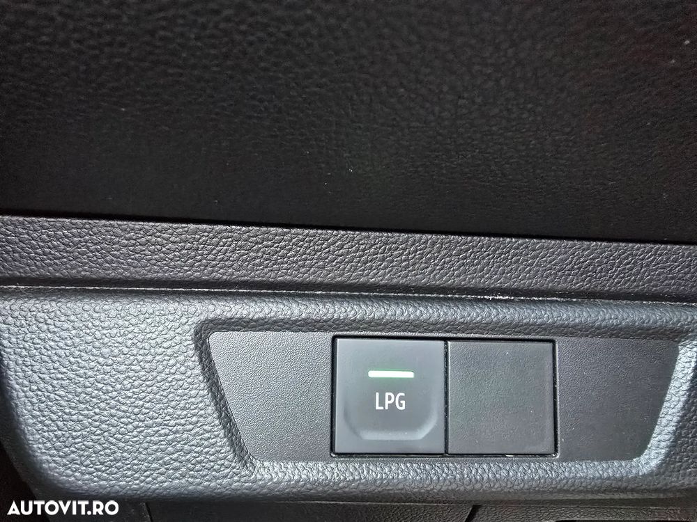 Dacia Logan TCe 90 Essential - 14
