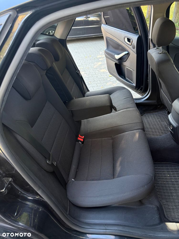 Ford Mondeo - 13
