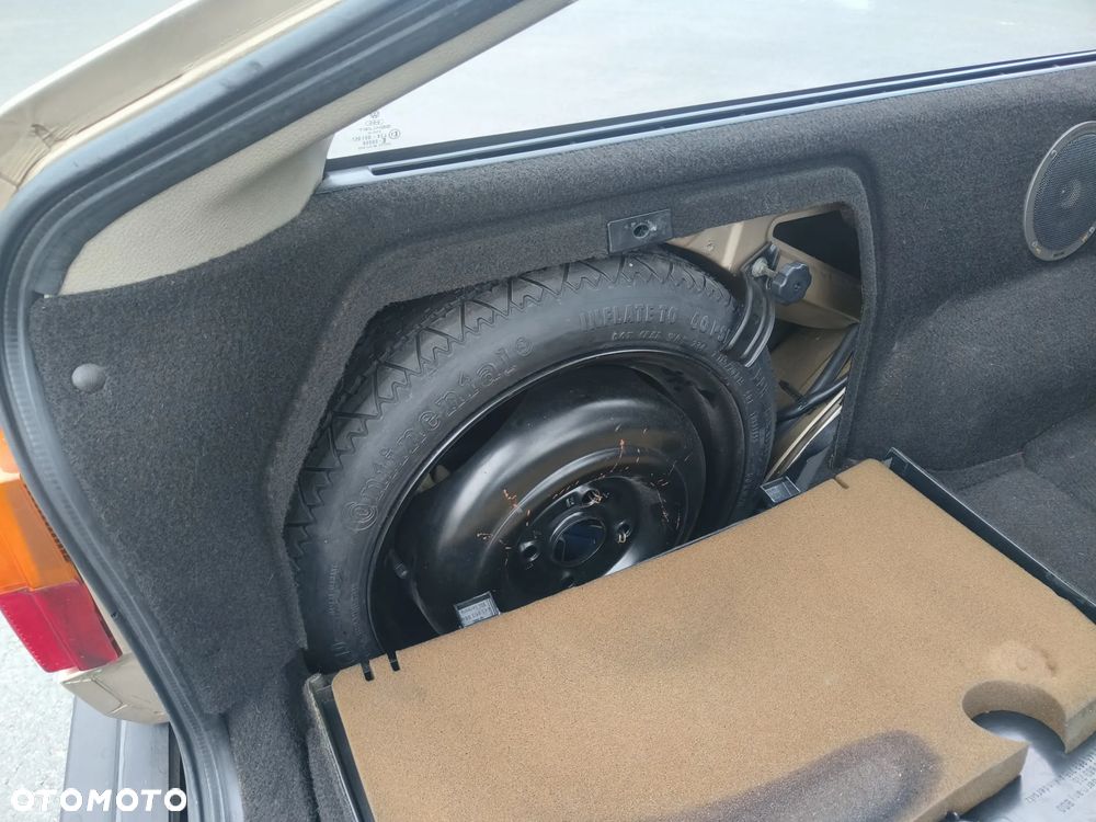 Audi 100 Avant 2.0 - 17
