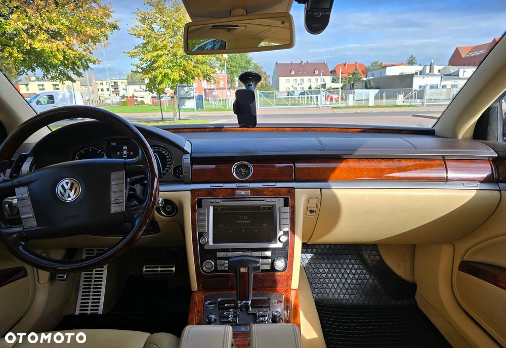Volkswagen Phaeton 6.0 W12 4Mot (5 os.) - 11