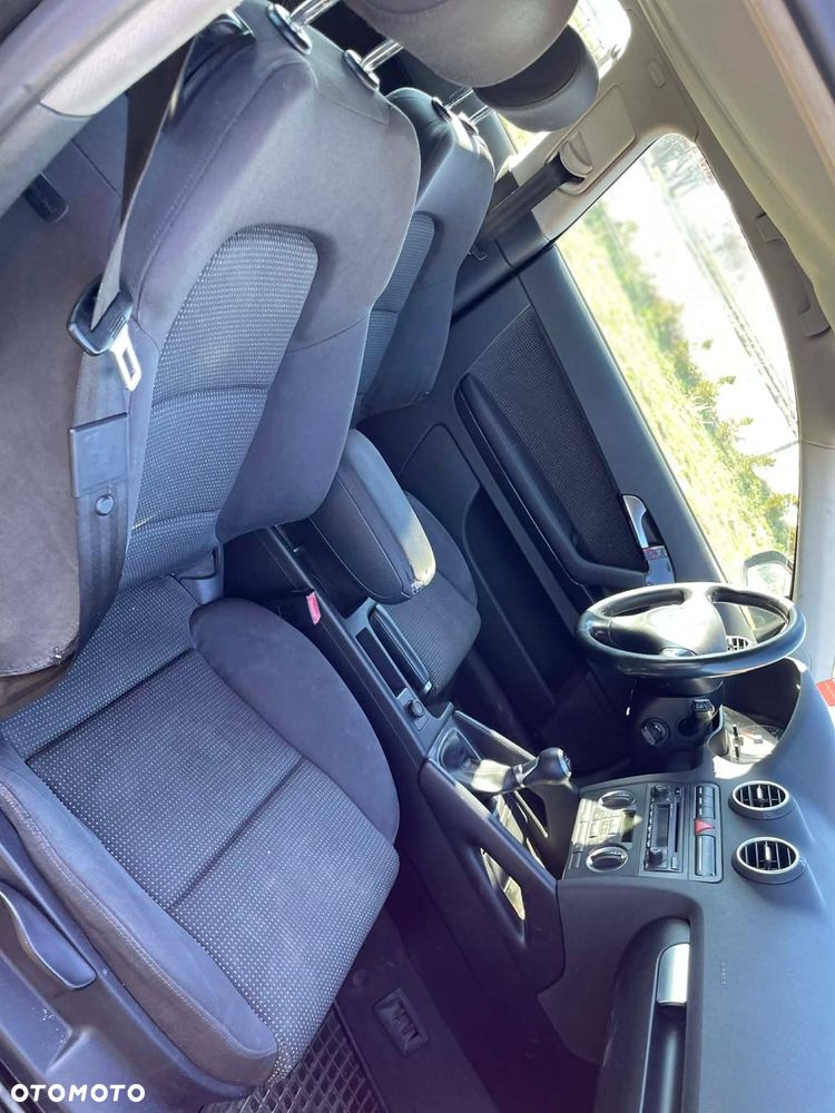 Audi A3 3-drzwiowe 1.9 TDI Attraction - 4