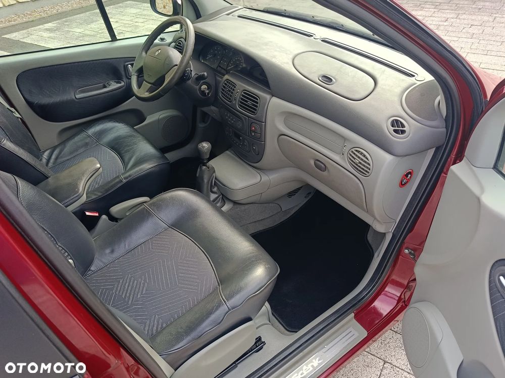 Renault Scenic - 7