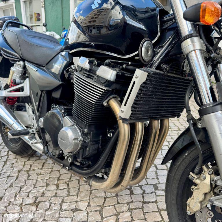 Suzuki GSX 1400 - 9