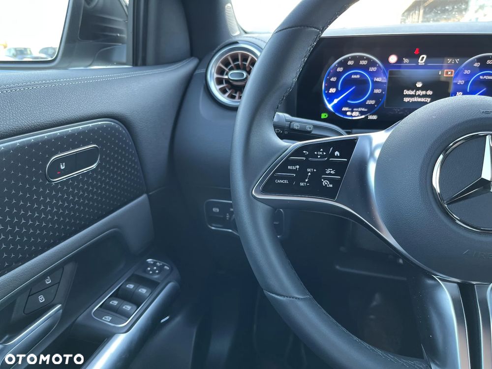 Mercedes-Benz EQA - 18