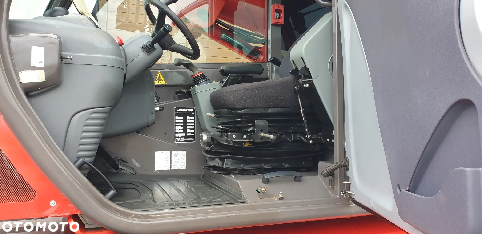 Manitou MRT2150 Privilege kosz hydr. skrętny / wciągarka/widły hydr./pilot/ sprowadzona - 9
