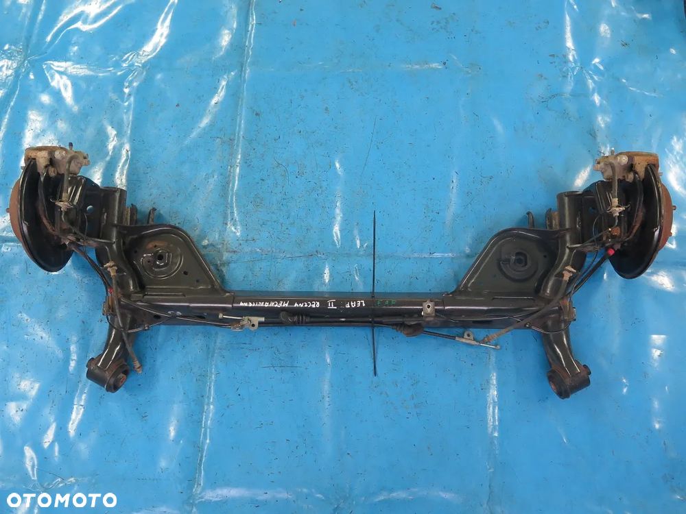 Belka Oś Zawieszenie Tył Tylna NISSAN LEAF II