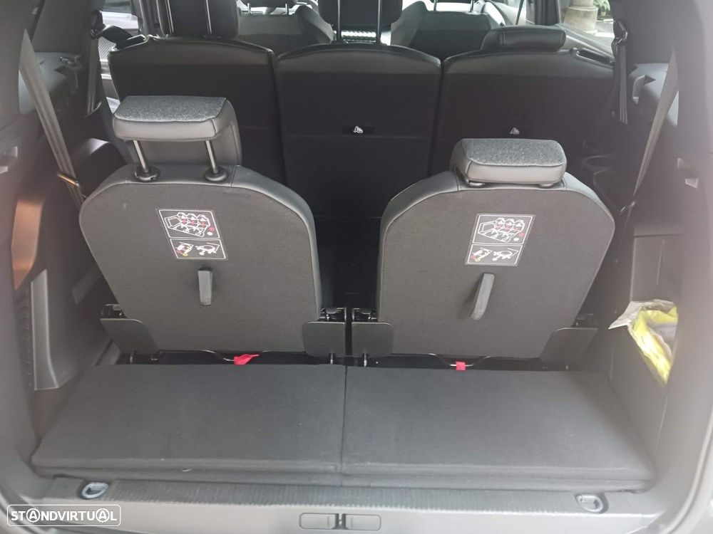 Peugeot 5008 1.5 BlueHDi Allure Pack EAT8 - 34