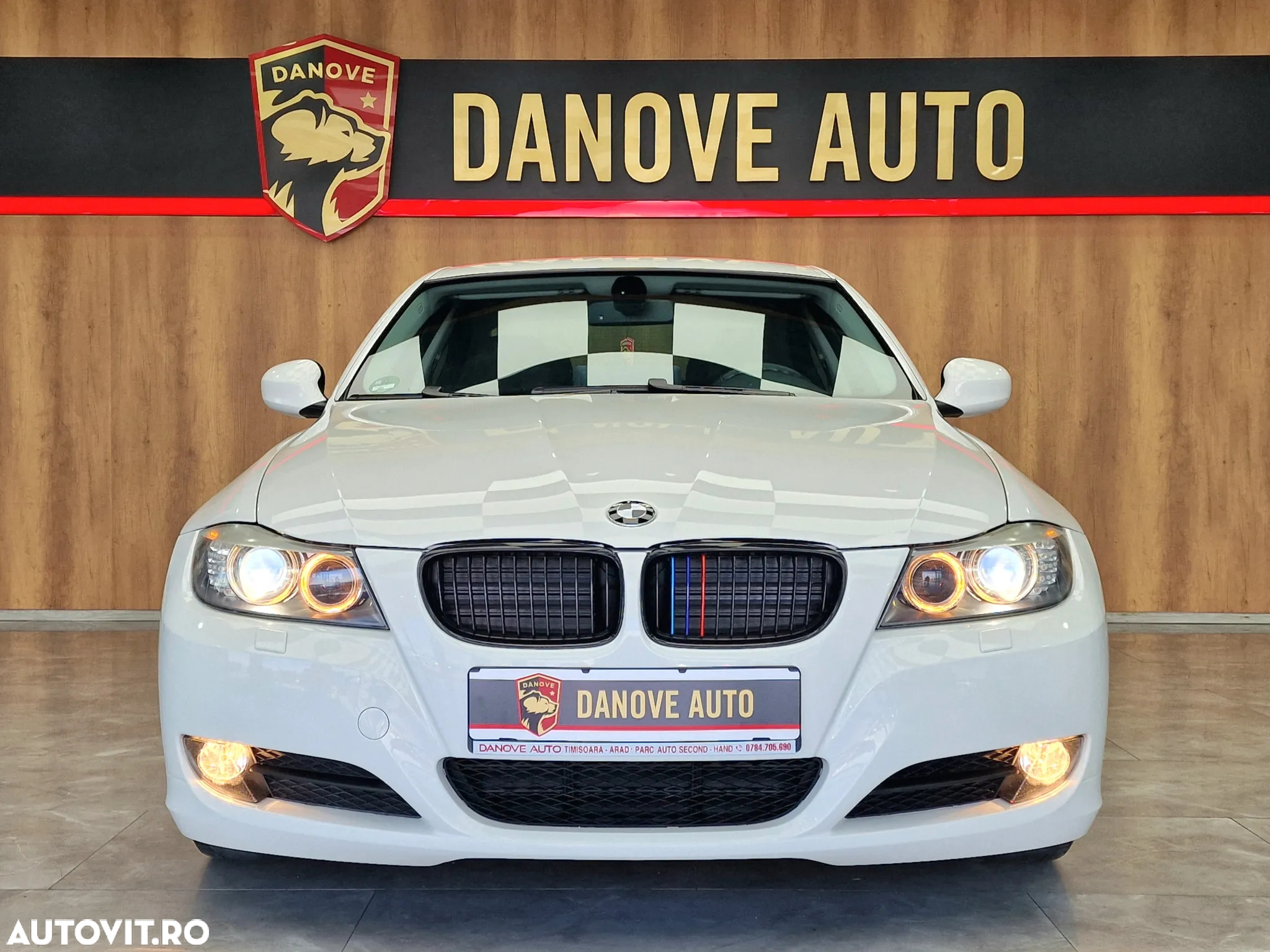 BMW Seria 3 318i - 2