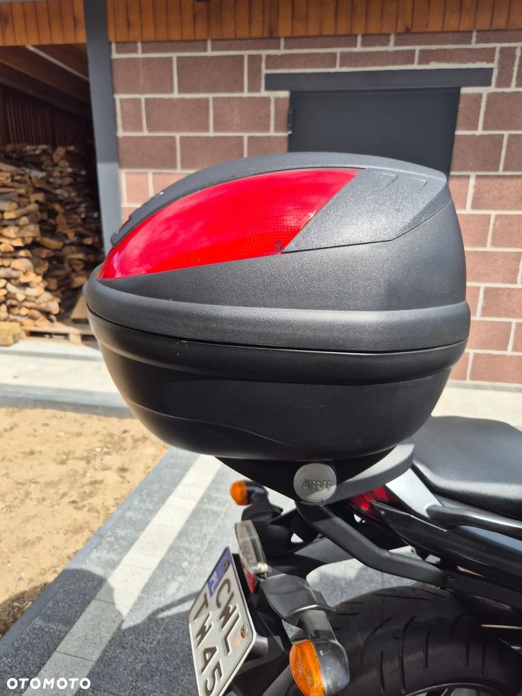 Yamaha FZ - 16