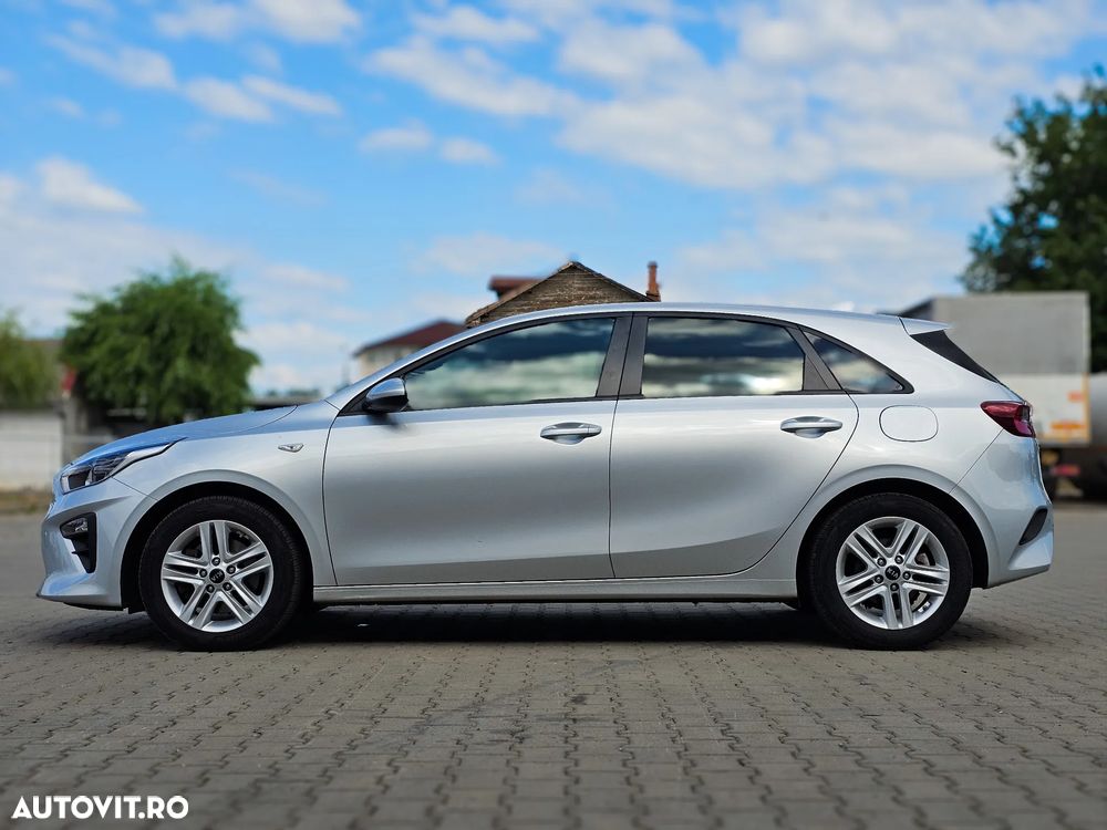 Kia Ceed - 10