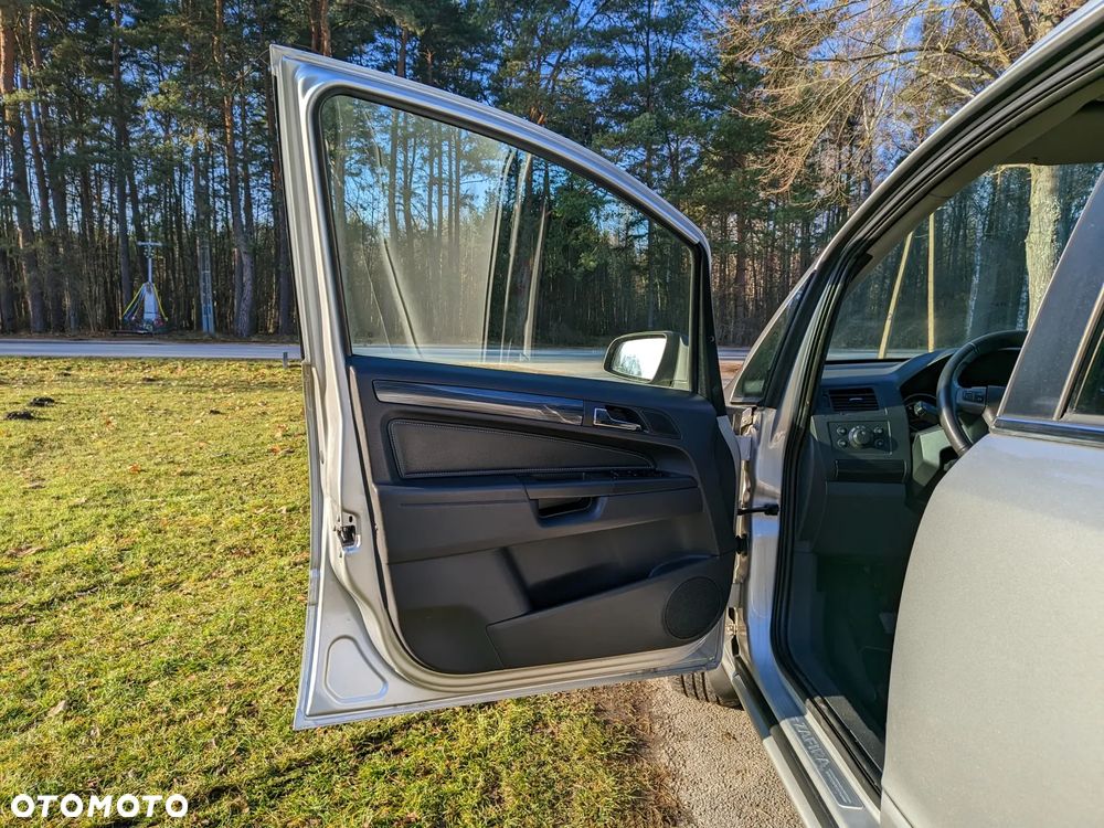 Opel Zafira - 10