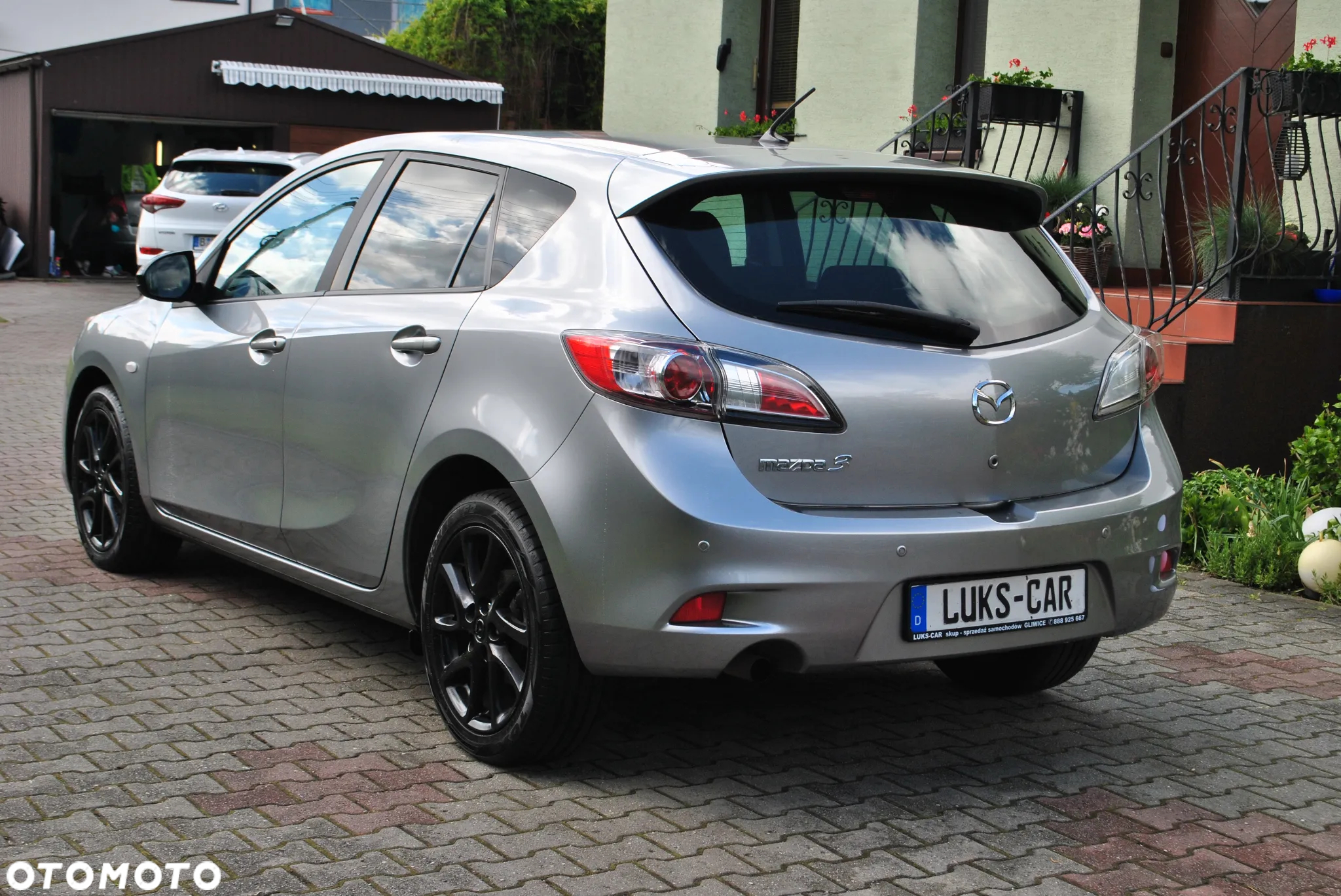 Mazda 3 1.6 Exclusive + - 5
