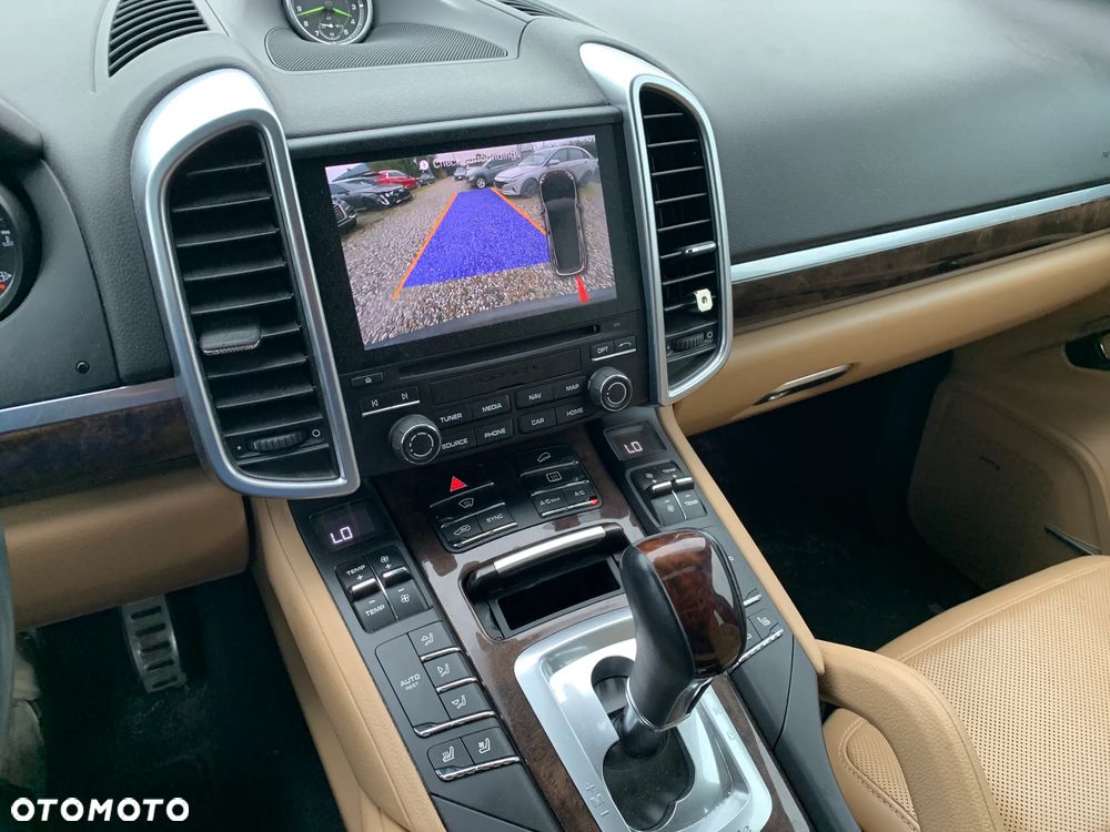 Porsche Cayenne S e-Hybrid Platinum Edition - 23