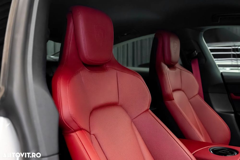 Porsche Taycan Standard - 36