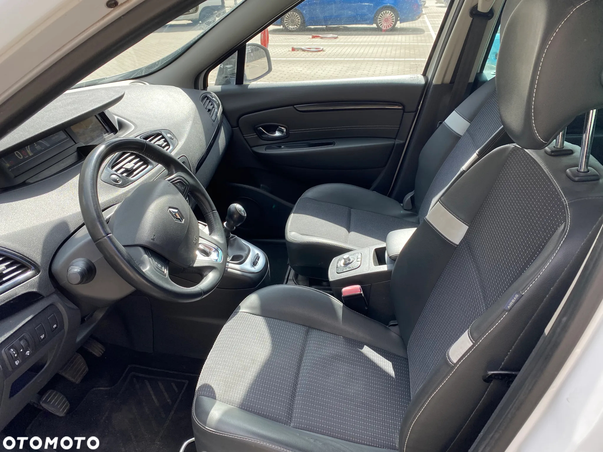 Renault Scenic 1.5 dCi Dynamique - 4