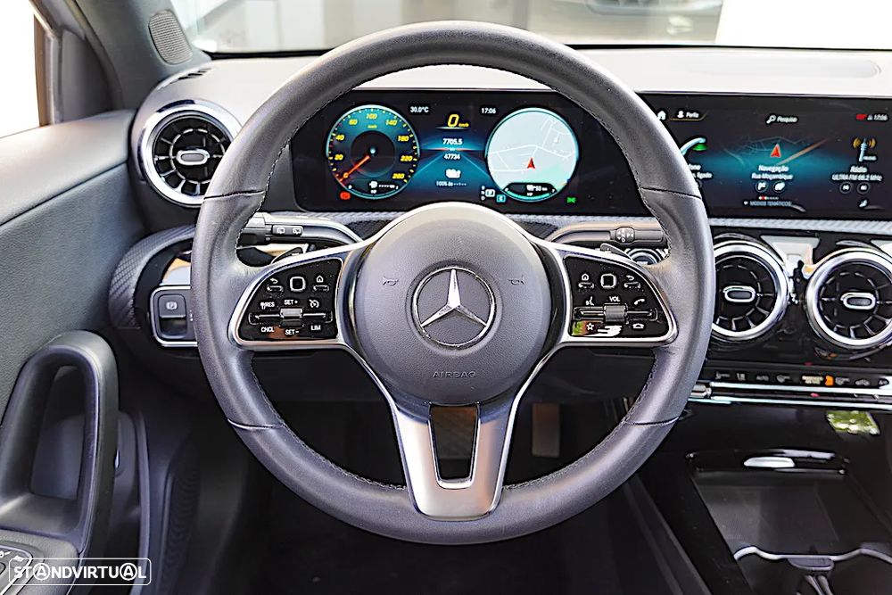 Mercedes-Benz A 250 e Style Plus - 32