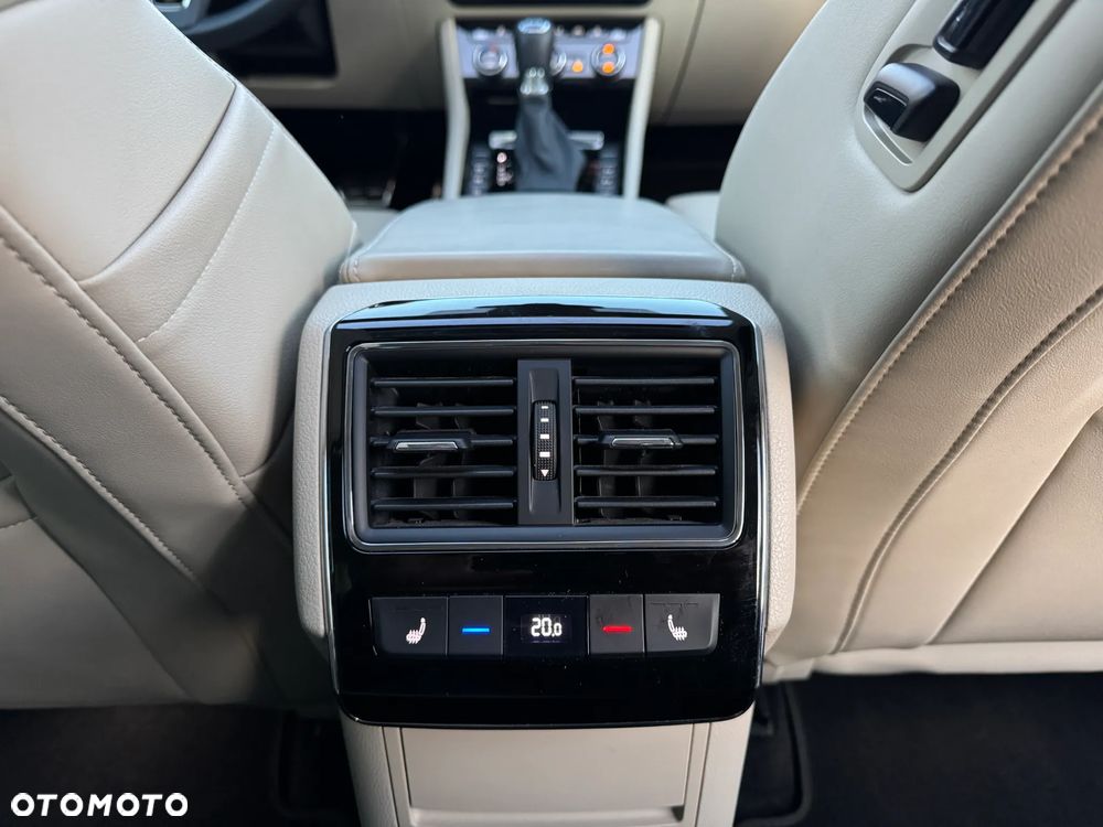 Skoda Superb 2.0 TSI 4x4 L&K DSG - 21