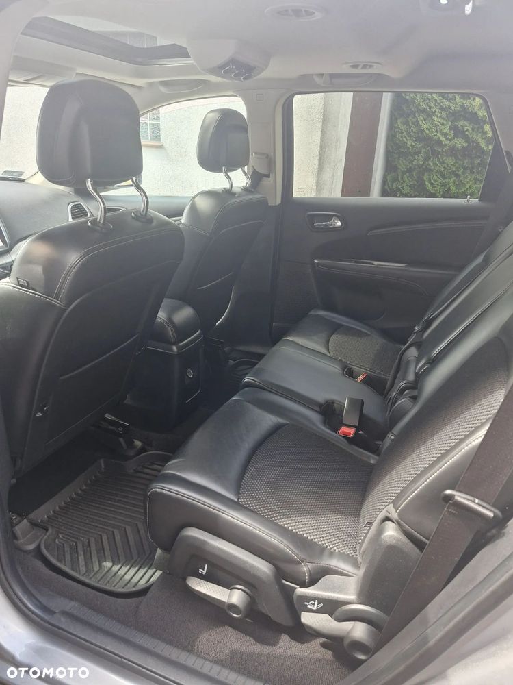 Dodge Journey - 10