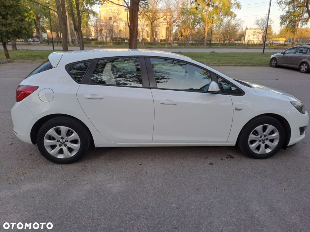 Opel Astra 1.6 Enjoy - 8