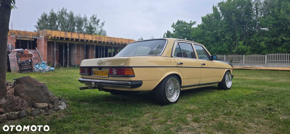 Mercedes-Benz W123 - 5