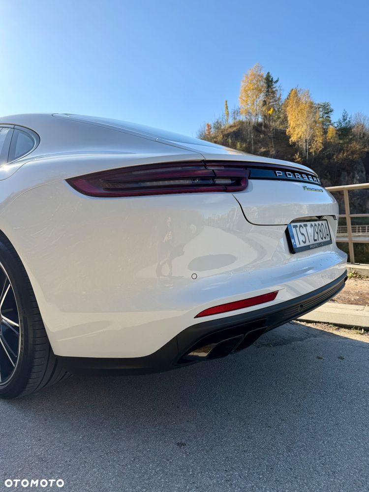 Porsche Panamera 4 E-Hybrid - 7