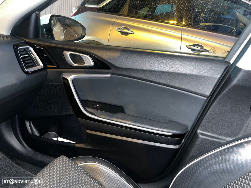Kia Ceed SW 1.0 T-GDI Sport - 14