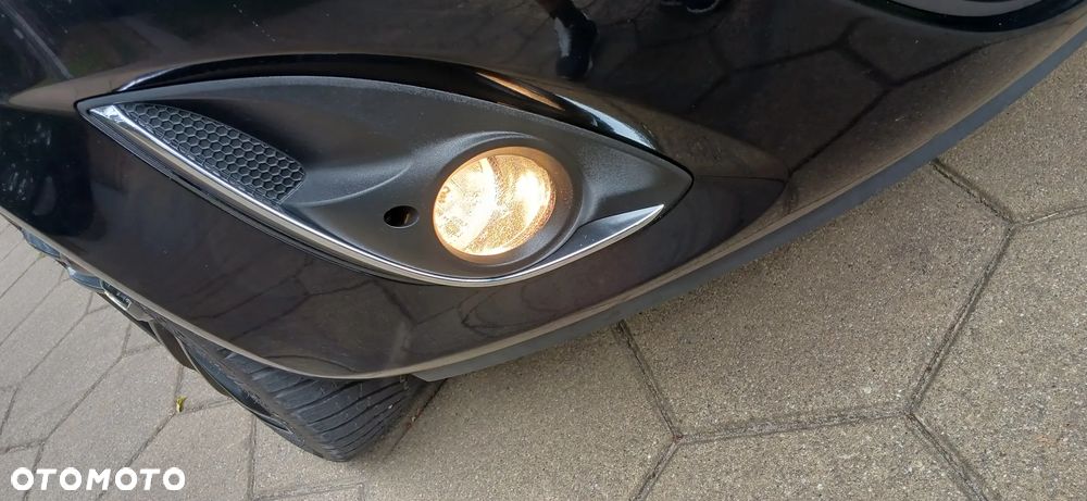 Opel Corsa 1.4 16V 150 Jahre - 12