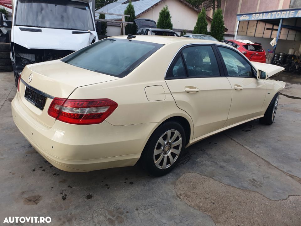 Dezmembram Mercedes E Class w212 2,2CDI - 1