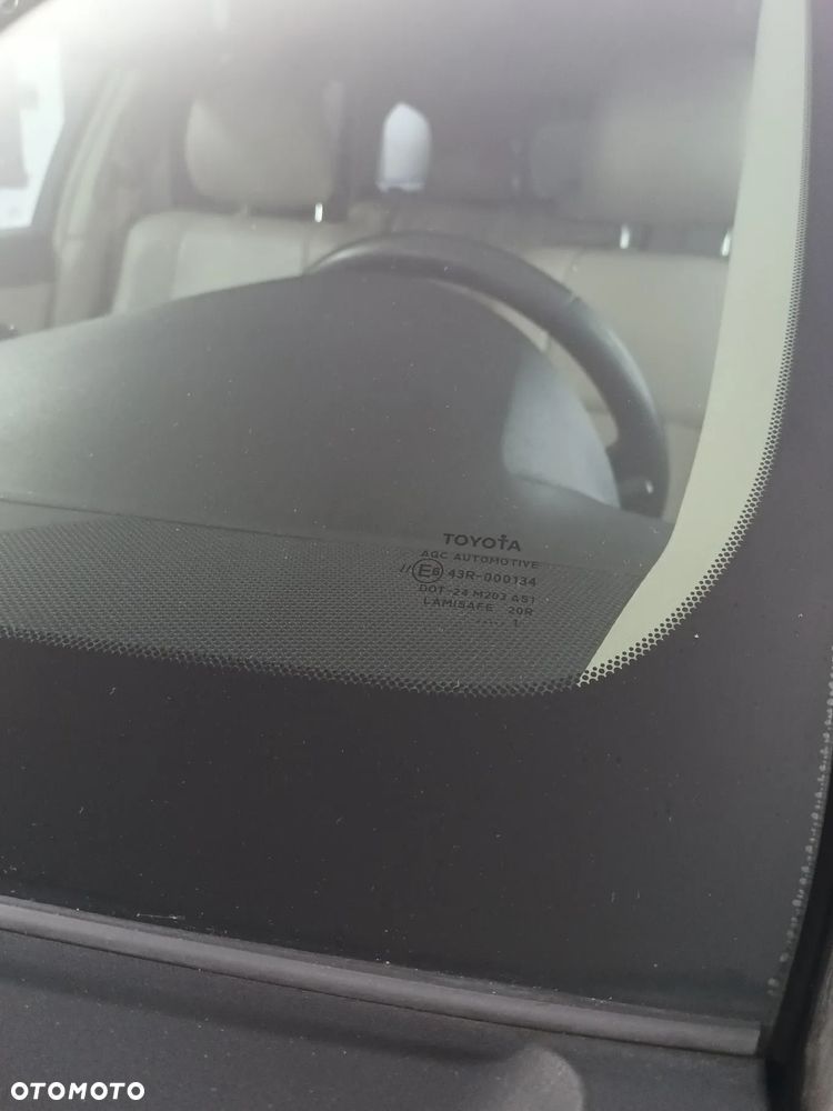 Toyota Avensis 1.8 Premium EU5 - 28